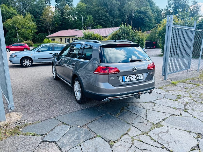 Bild 4 av Volkswagen Golf Alltrack 1.8 TSI 180HK DSG 4MOTION / DRAG / VÄRMARE / CARPLAY