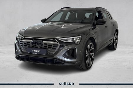 Audi Q8 55 e-tron quattro s line plus