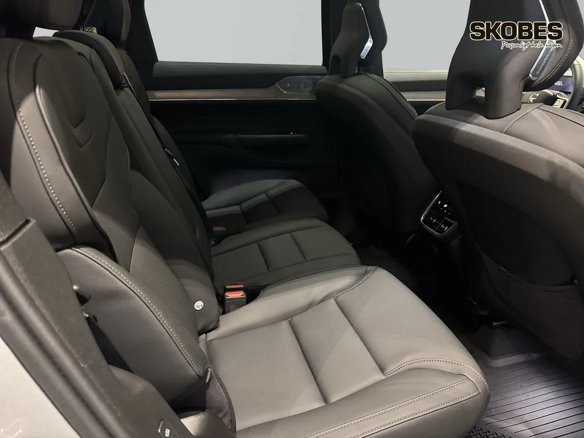 Volvo EX90