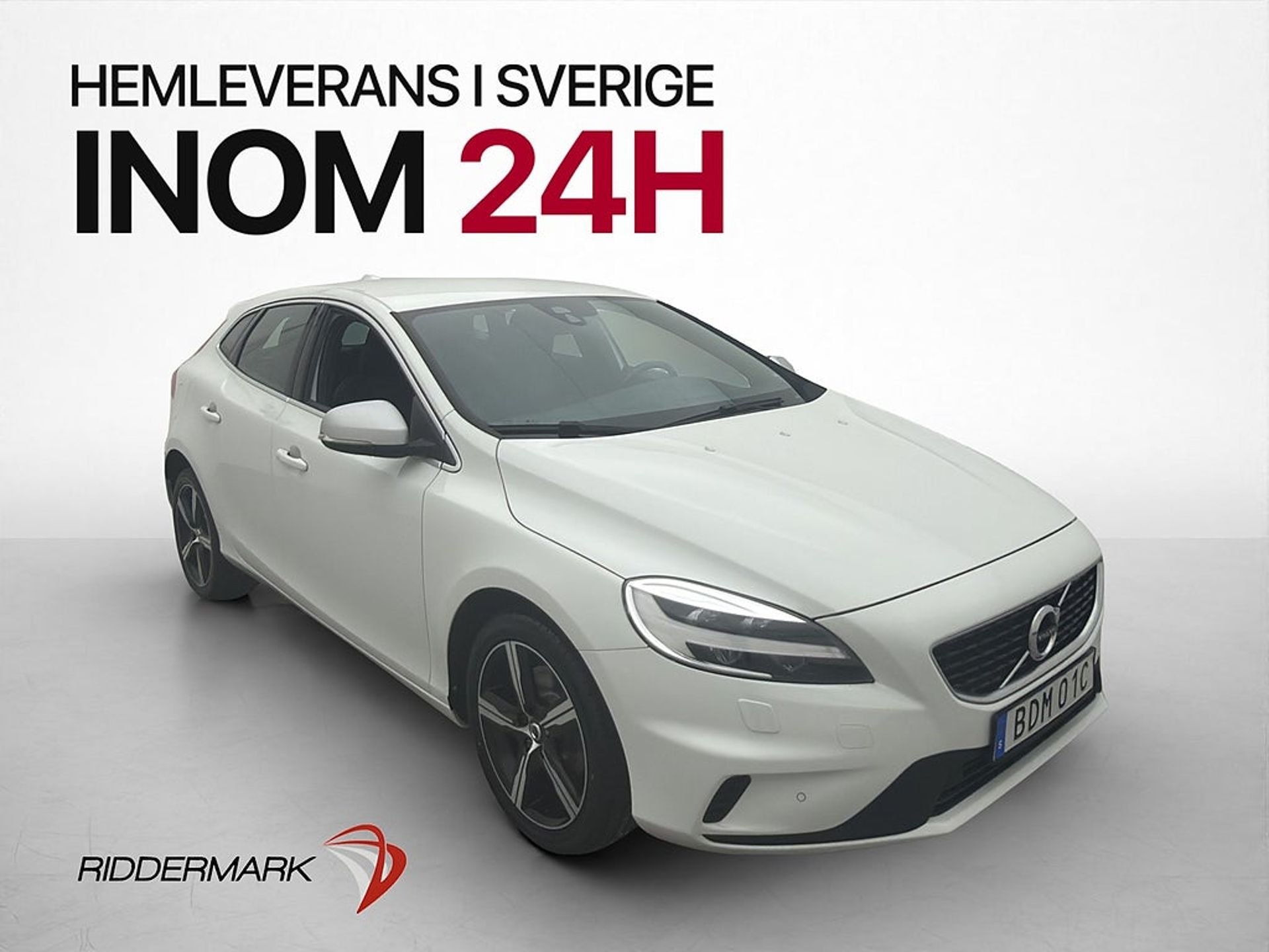 Volvo V40 2019, photo 3/29