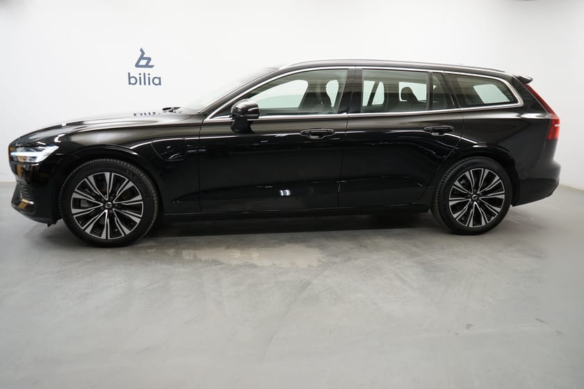 Bild 2 av Volvo V60 Recharge T6 Core Edition, Baklucka elmanövrerad