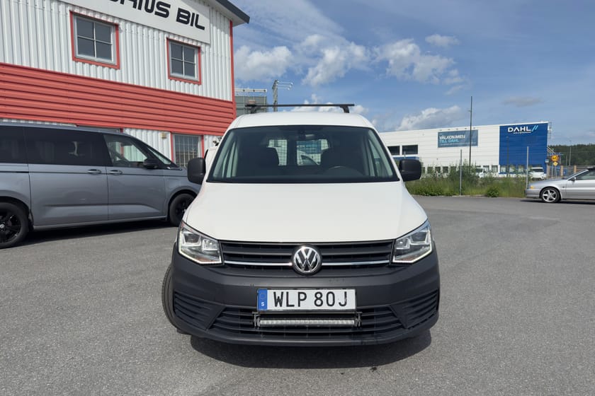 Bild 3 av Volkswagen Caddy Maxi Van 2.0 TDI BMT 4M DRAG VÄRMARE VERKSTADSSKÅP MOMSBIL
