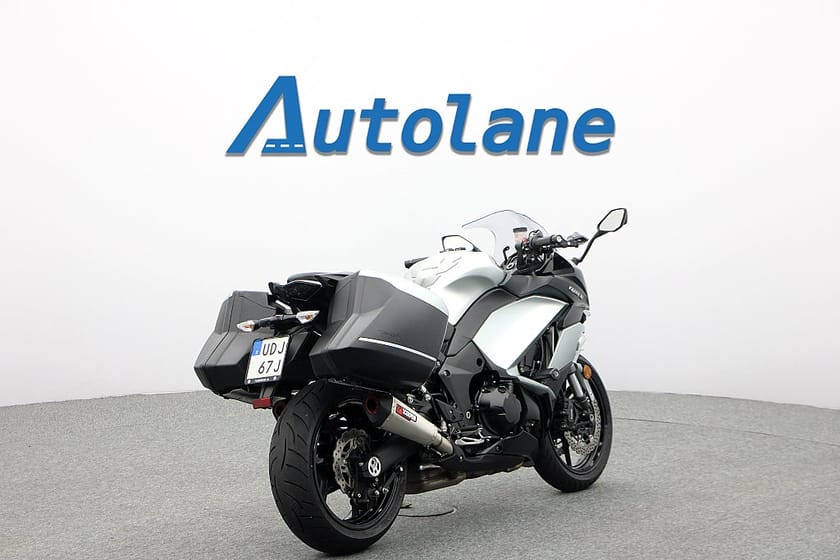 Bild 5 av Kawasaki Ninja Z1000SX Z1000SX* Scorpion, Sidoväskor, Endast 413 mil
