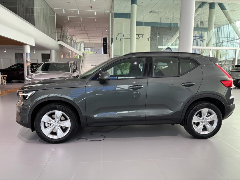 Bild 3 av Volvo XC40 B4 FWD Bensin Core