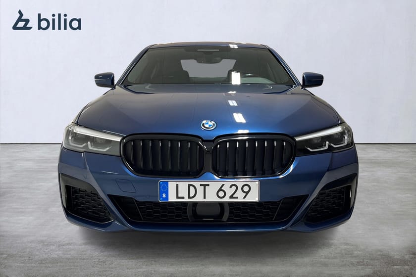 Bild 5 av BMW 530e xDrive Sedan M Sport / Drag / Rattvärme / Adaptiv / Backkamera