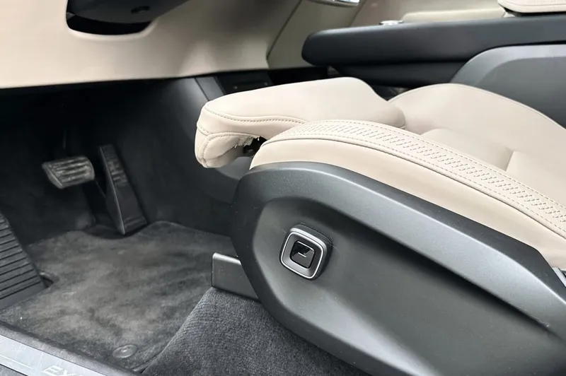 Volvo EX90 Twin Motor Performance bilde 21