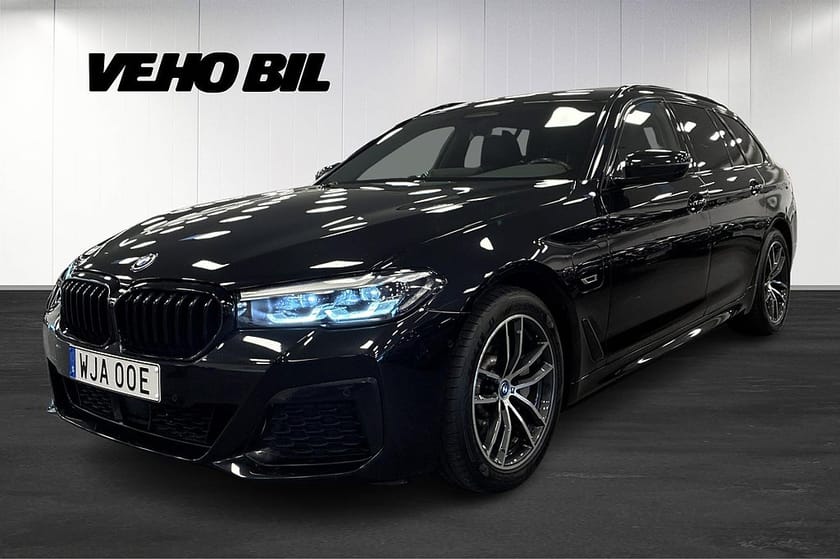 Bild 1 av BMW 530e xDrive Touring M Sport Drag Carplay Navi Kamera