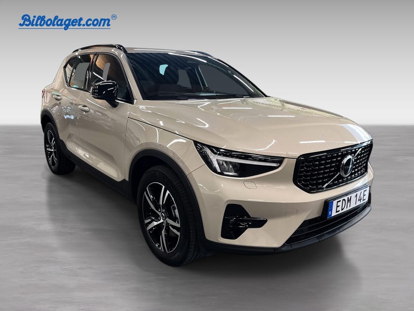 Bild 3 av Volvo XC40 B4 FWD Bensin Plus Dark