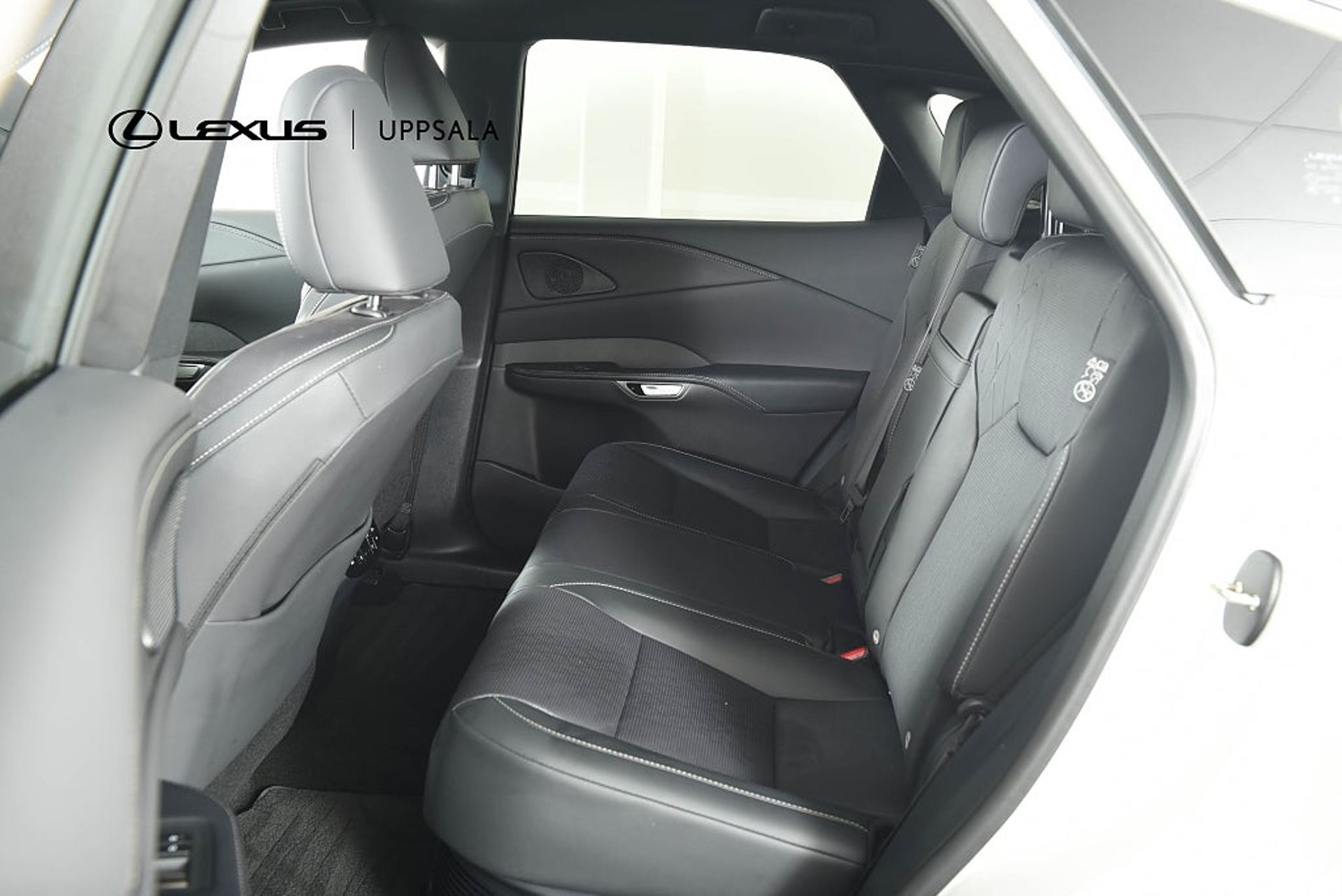 Lexus RX 350h Executive 2025, photo 7/10