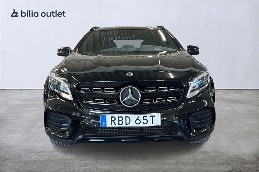 Bild 3 av Mercedes-Benz GLA 200 7G-DCT AMG 156hk Panorama Drag Carplay Backkamera