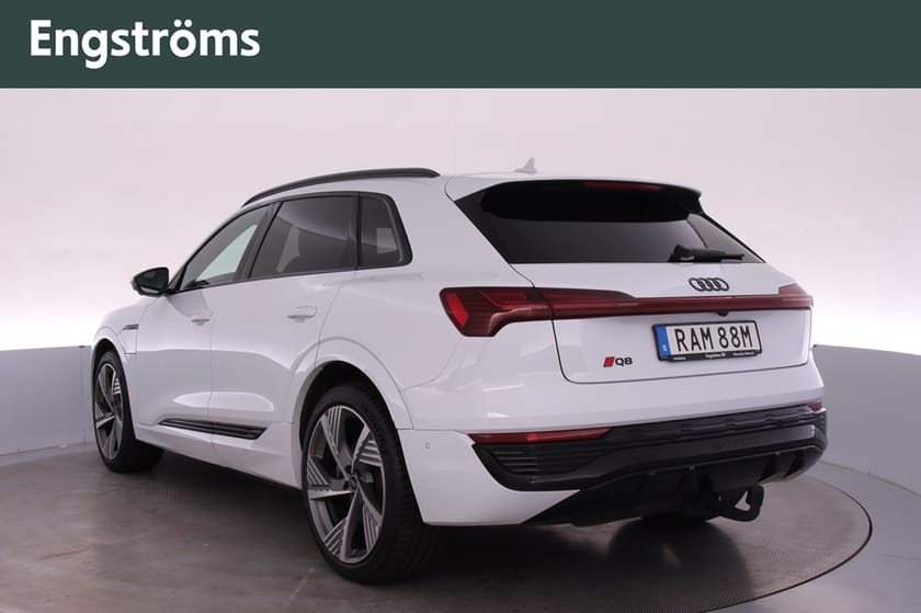 Bild 5 av Audi Q8 55 e-tron quattro 408 HK S Line Drag Panoramatak