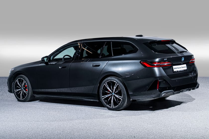 Bilde 2 av BMW i5 xDrive40 Touring xDrive 40 6,29% Komf.seter/M-Sport PRO/B&W++