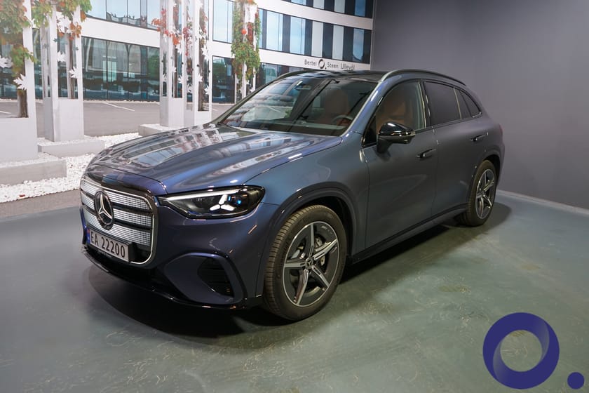 Bilde 1 av Mercedes-Benz GLC EQ 400 4MATIC AMG Line Premium / mye utstyr !