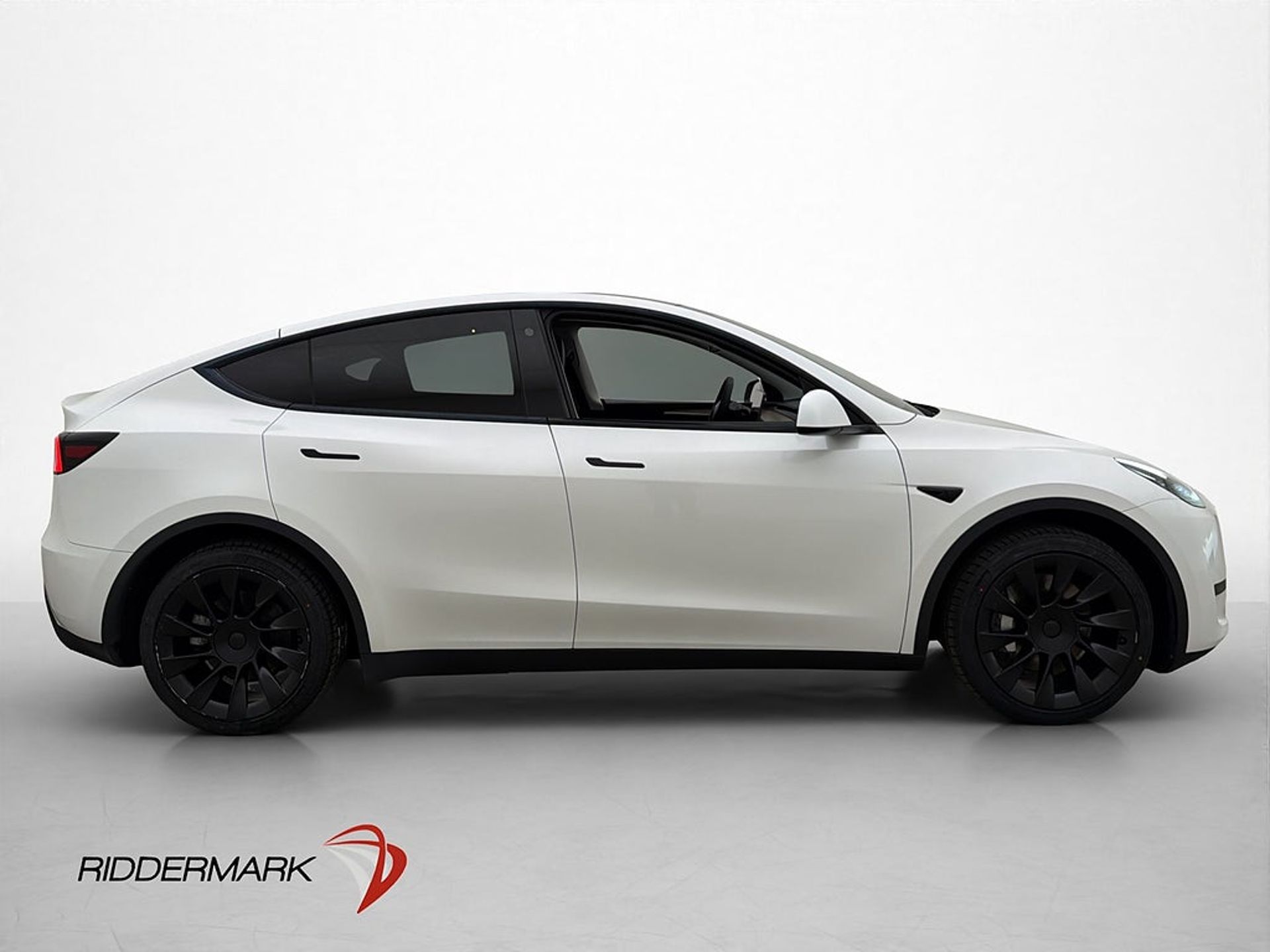 Tesla Model Y 2023, kuva 6/10