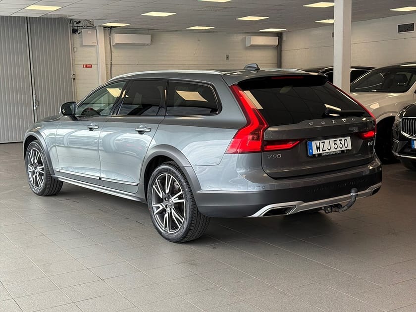 Bild 4 av Volvo V90 Cross Country D4 AWD VOC Drag 190hk