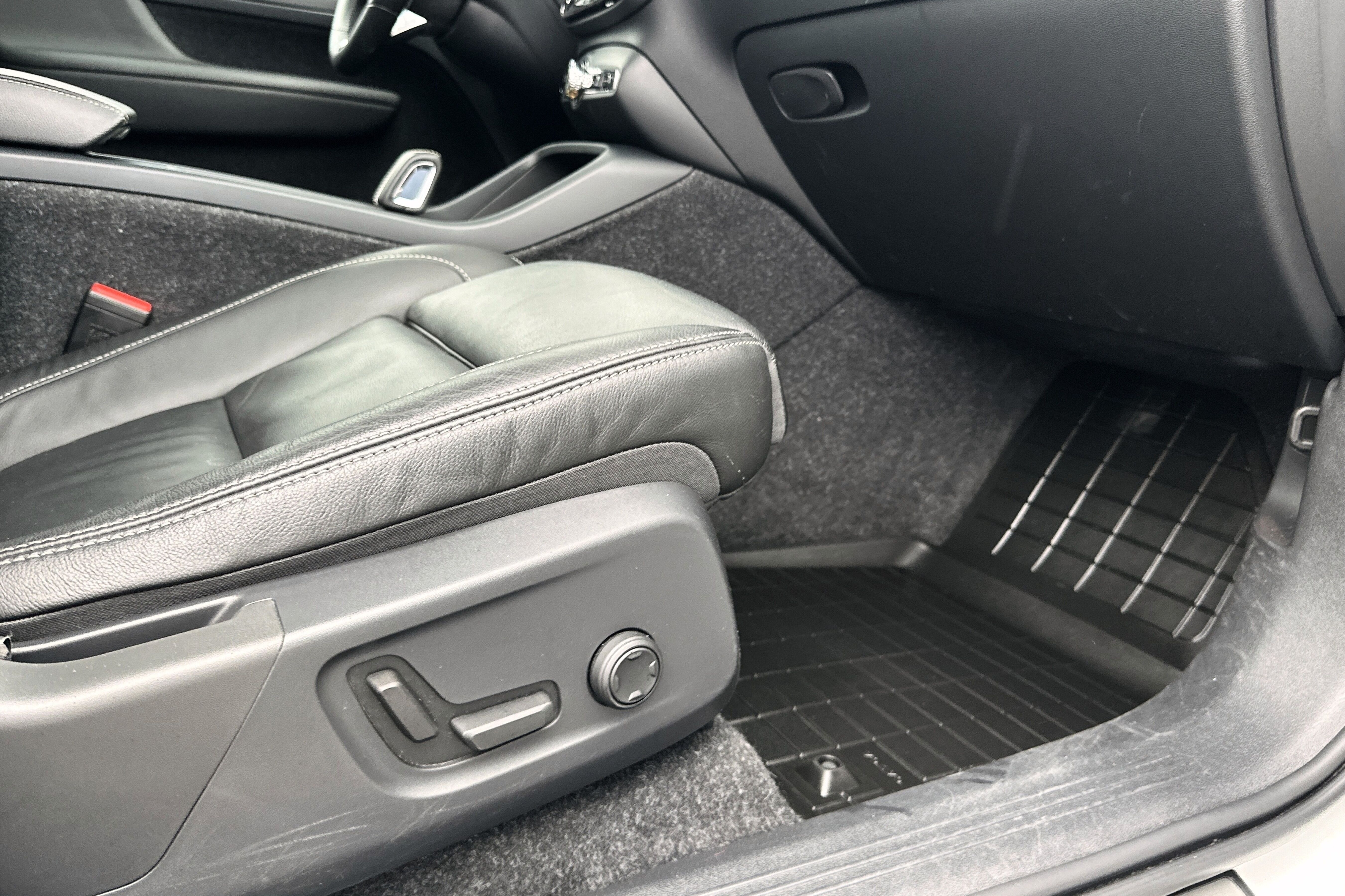 Volvo XC40 Recharge Twin bilde 17