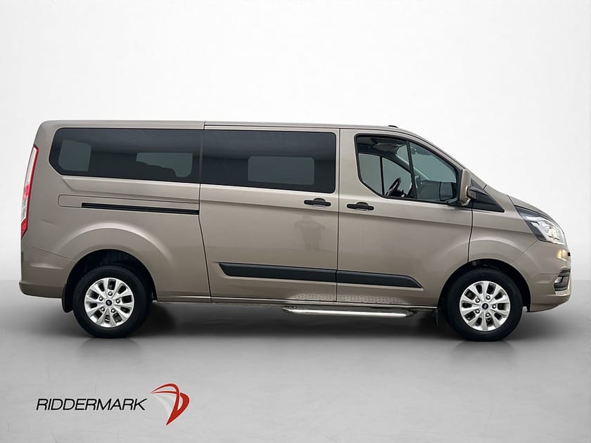 Bild 1 av Ford Transit Custom 320 Kombi Lång Värm Drag B-Kam 8-Sit CARPLAY