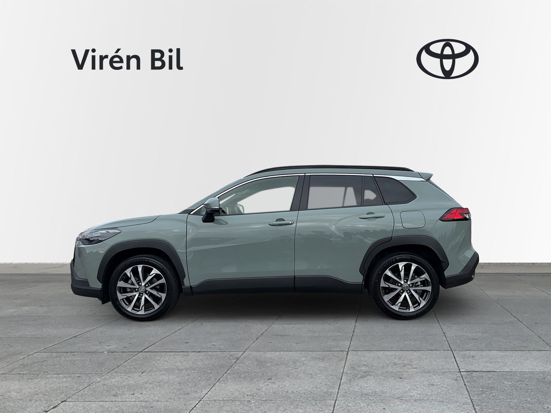 Toyota Corolla Cross 2.0 Hybrid Style 2023, photo 3/10