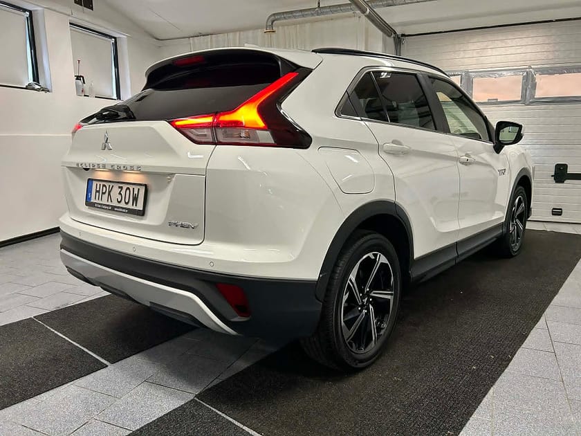 Bild 2 av Mitsubishi Eclipse Cross PHEV 2.4 MIVEC 188 hk S-AWC Fleet Edition Nyservad MOMS