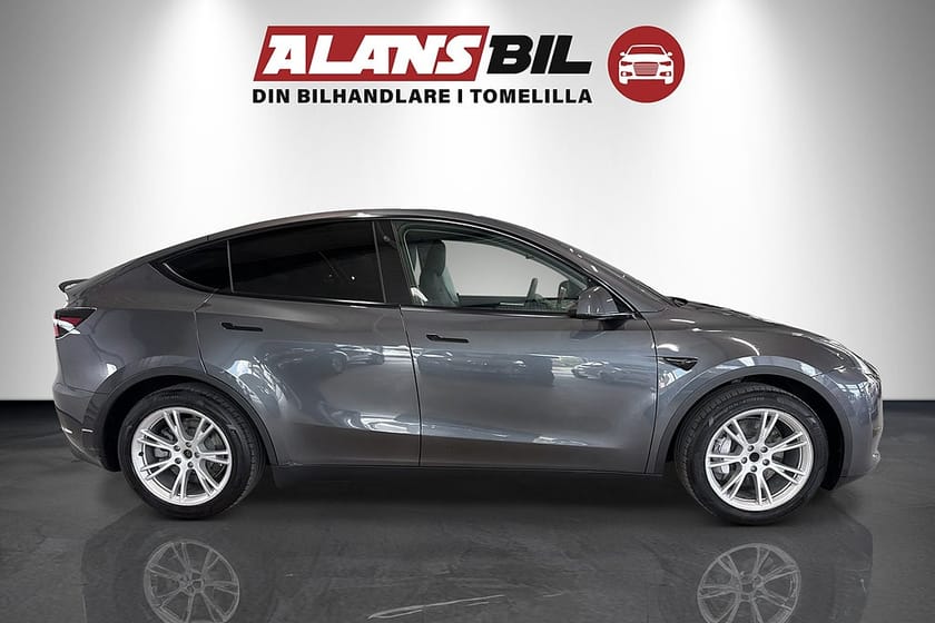 Bild 2 av Tesla Model Y Standard Range RWD 