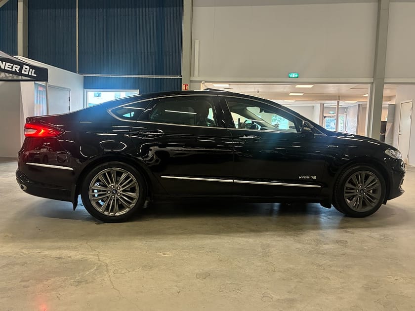 Bild 3 av Ford Mondeo Hybrid E-CVT Vignale | Taklucka | V-hjul