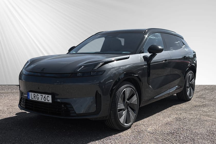 Bild 1 av Lynk & Co 08 PHEV More