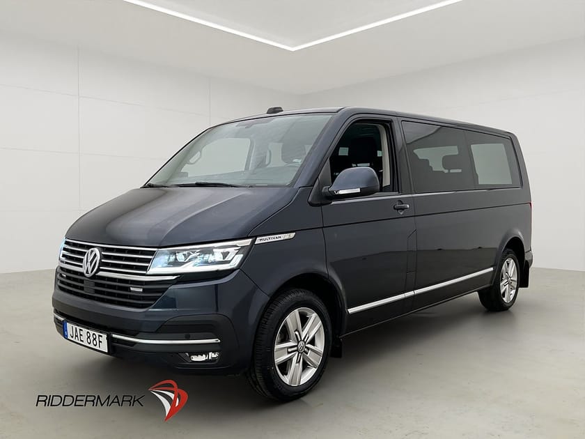Bild 1 av Volkswagen Multivan Lång 4M Värm Drag B-Kamera 7-Sit CARPLAY
