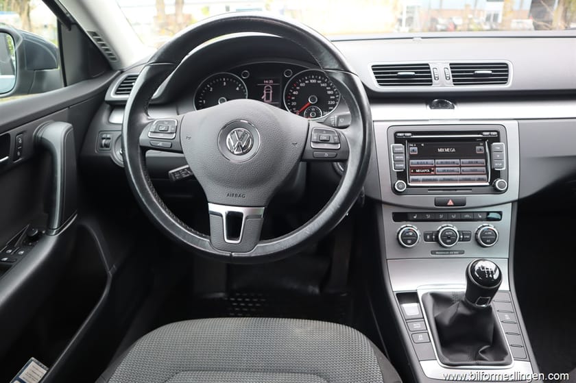 Bild 3 av Volkswagen Passat Variant 2.0 TDI 4Motion 140hk Backkamera Dragkrok 1 Ägare