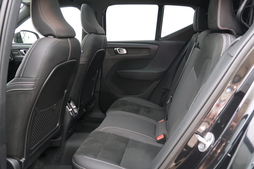 Bild 5 av Volvo EX40 Twin Motor Performance UltraBlackSE/Dragkrok/PixelTech/TonadeRutor