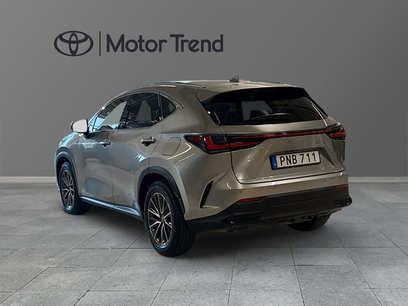 Bild 2 av Lexus NX 450h+ Executive Teknikpaket Drag Vinterhjul