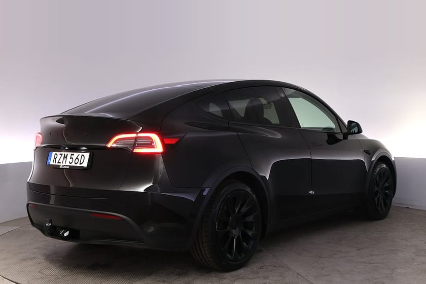 Bild 5 av Tesla Model Y Standard Range RWD Autopilot Panorama Drag