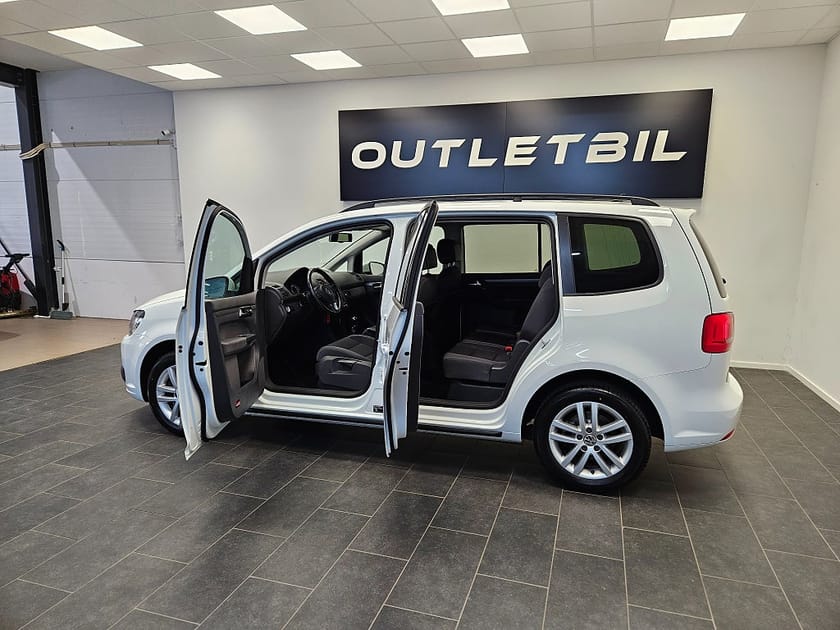 Bild 3 av Volkswagen Touran 7-seater 7 sits 1.4 TSI 140hk Masters PDC