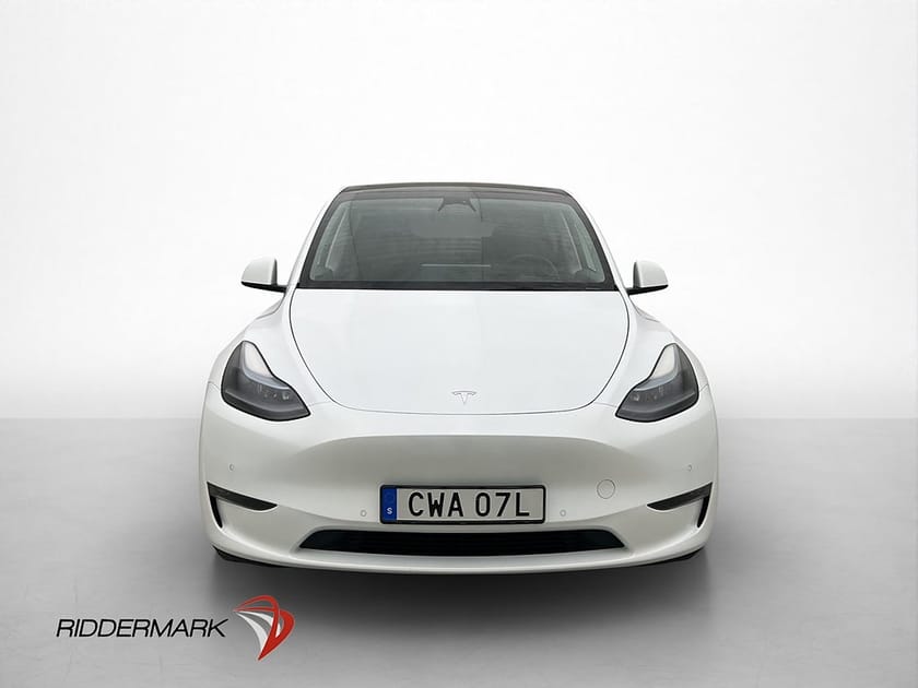 Bild 3 av Tesla Model Y Long Range AWD SV-Såld Dragkrok AP Pano 360°
