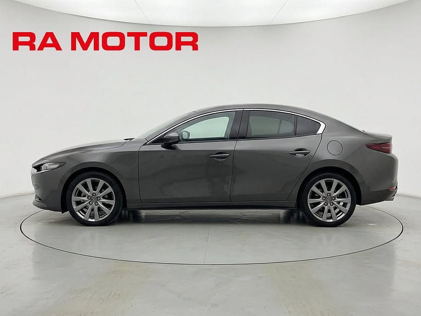 Bild 3 av Mazda 3 Sedan 2.0 Cosmo Skinn Nav Bose 360° Drag M-Värm