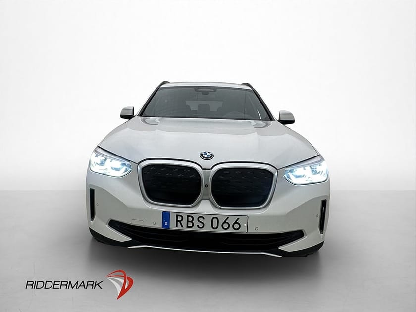 Bild 3 av BMW iX3 286hk Impressive Panorama H/K Drag Skinn 360° HuD