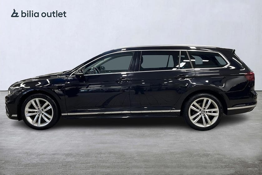Bild 3 av Volkswagen Passat Sportscombi 2.0 TDI R-line 200hk Drag Kamera Cockpit