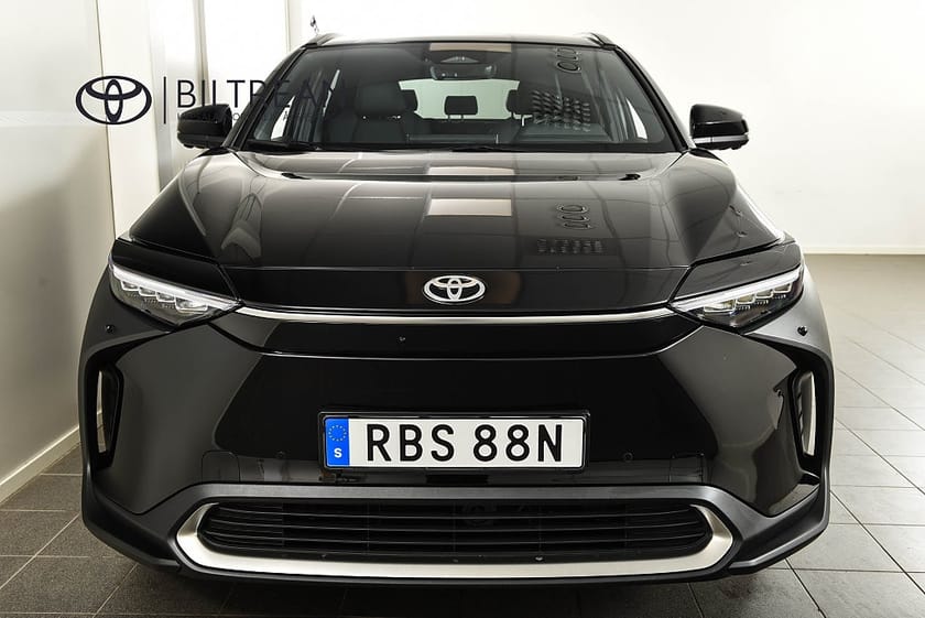 Bild 5 av Toyota bZ4X 71.4 kWh AWD Executive 360° Carplay Navi Rattvärme MOMS