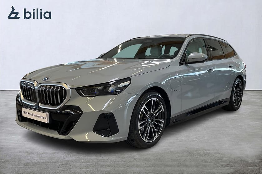 Bild 1 av BMW 530e xDrive Touring M Sport Värmare H/K Adaptiv farth. Drag