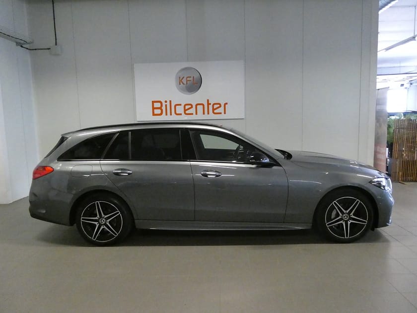 Bild 3 av Mercedes-Benz C 300 T e 9G-Tronic AMG Line Drag-Värmare-360°-Navi-SoV