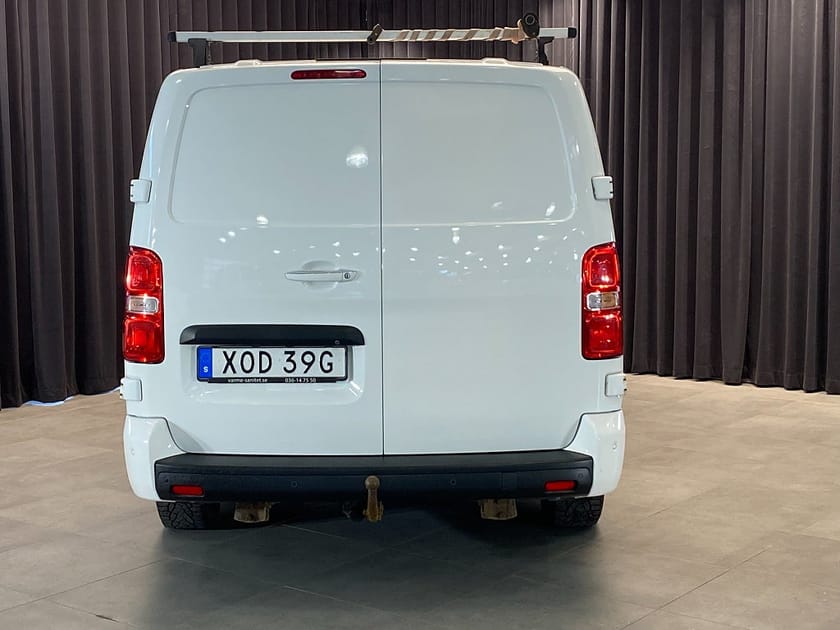 Bild 2 av Toyota Proace 2.0 / L3 (lång) / Drag & Värm / Inredning / MOMS