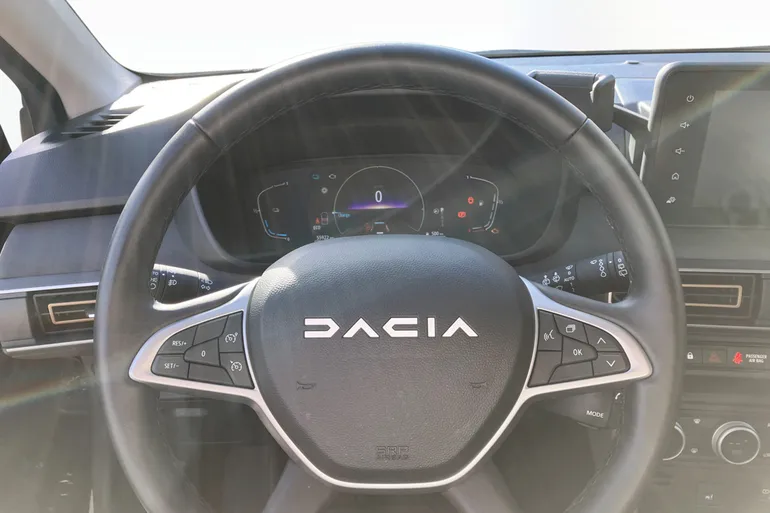 Dacia Jogger 7-sätes HYBRID 140