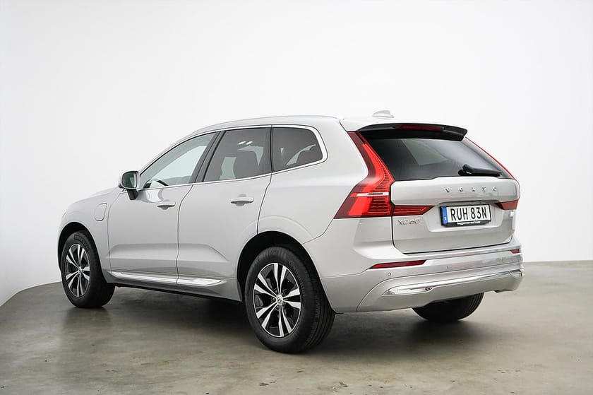 Bild 4 av Volvo XC60 T6 Recharge AWD / 350hk / Core / Pano / Värmare