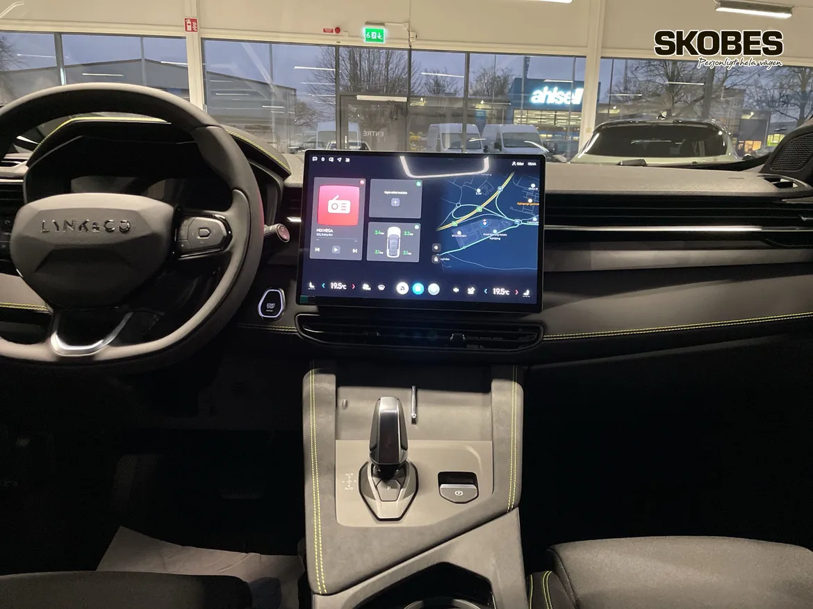 Lynk & Co 01 PHEV