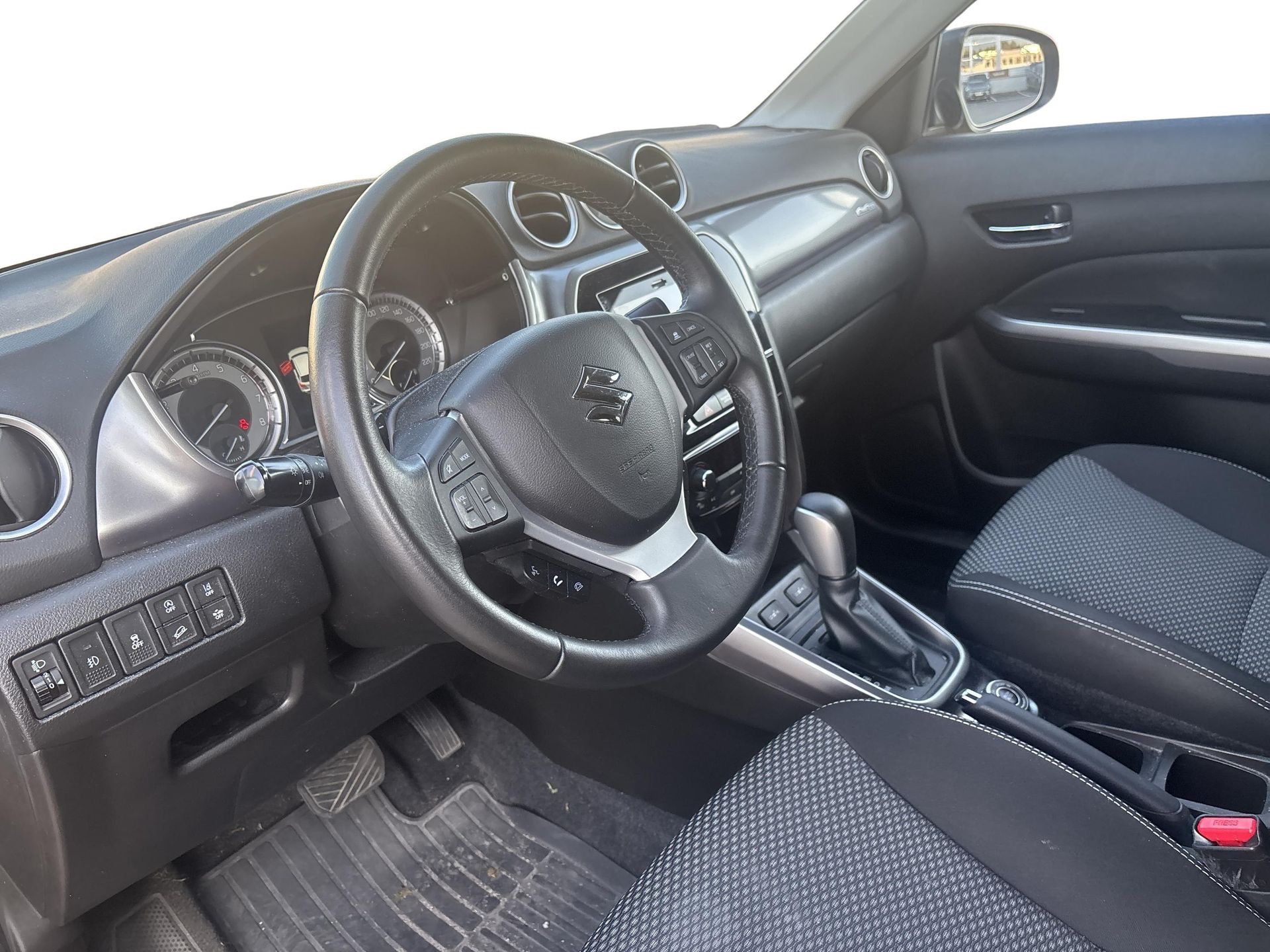 Suzuki Vitara 2020, bild 6/9