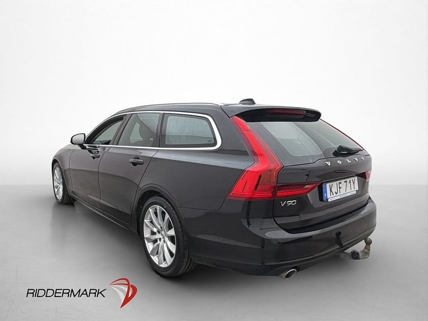 Bild 5 av Volvo V90 D4 AWD 190hk Momentum MOMS Drag Navi Kamera