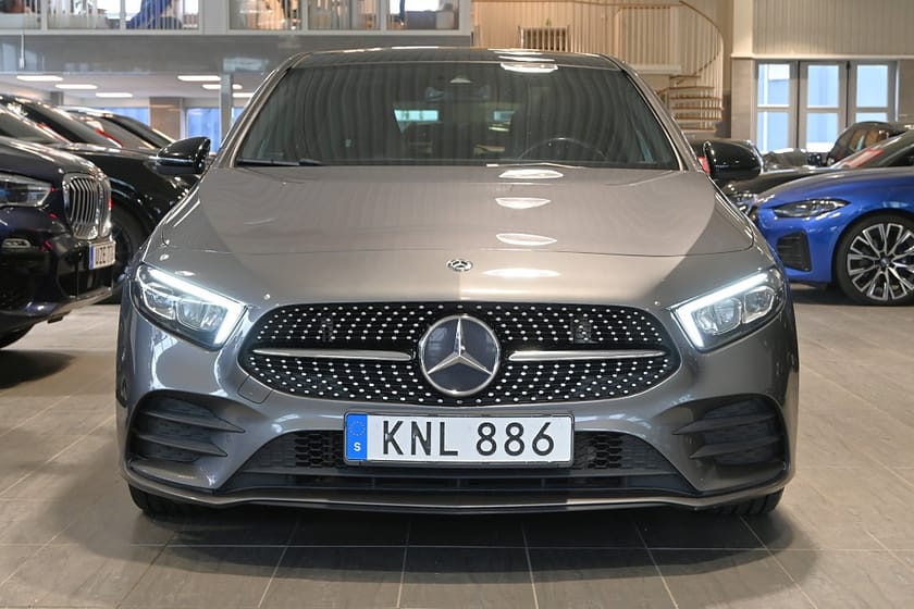 Bild 5 av Mercedes-Benz A 220 4MATIC 190hk AMG Night Pano Värmare Drag