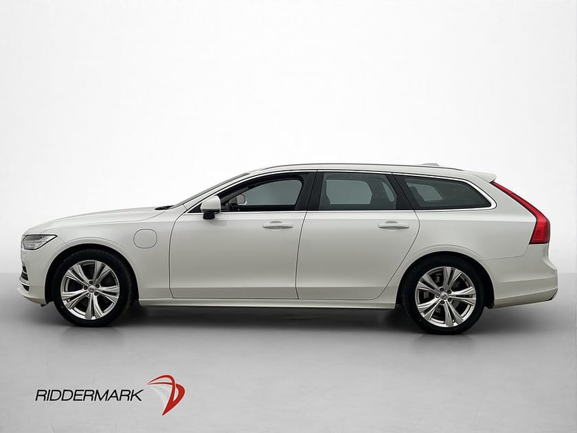 Bild 2 av Volvo V90 Recharge T8 AWD Momentum Värmare Drag Carplay
