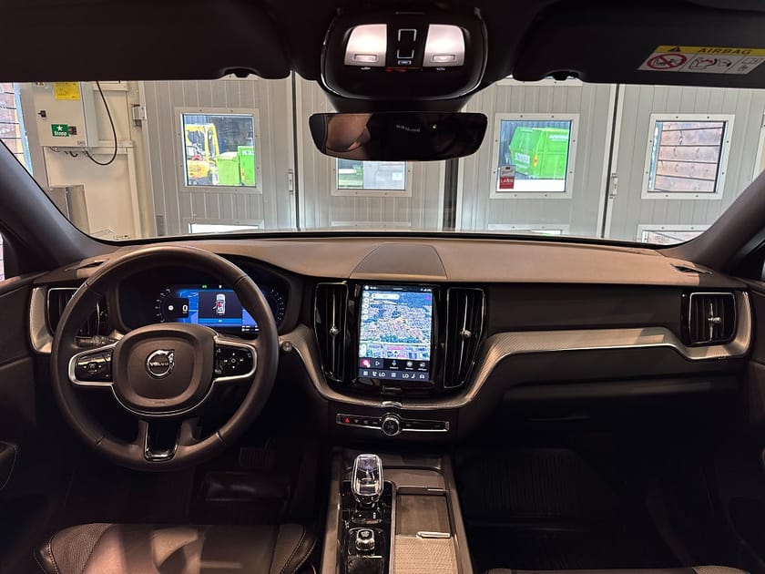 Bild 5 av Volvo XC60 Recharge T6 AWD Plus Dark Edition Pano Gps BLIS SE SPEC