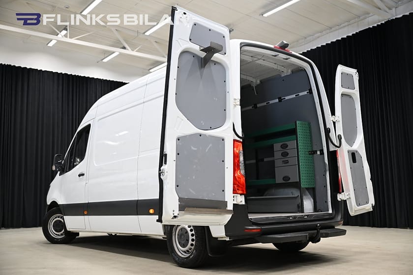 Bild 5 av Mercedes-Benz Sprinter 211 CDI FWD Panel Van 9G 114HK Automat|Inredd|Drag|Värmare|Backkamera