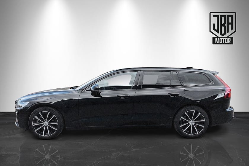 Bild 3 av Volvo V60 T6 Plug-In Hybrid AWD Geartronic Plus Dark Edition
